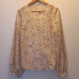 Veronica Beard eyelet top
Pretty cream color. Just wore once